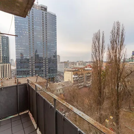 Palats Sportu Area Apartment *
