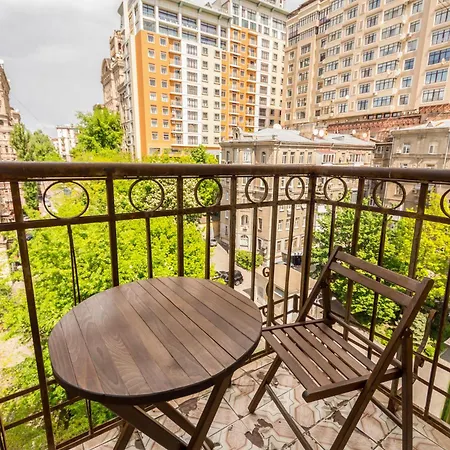 Palats Sportu Area Apartment *