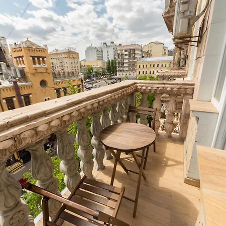 Apartment Palats Sportu Area Kyiv